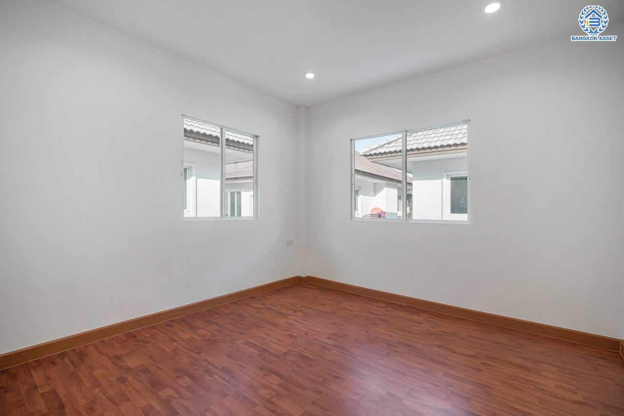 บ้านมือสองตกแต่งใหม่ โครงการ บางกอกบูเลอวาร์ด ราชพฤกษ์-พระราม5 เนื้อที่ 56 ตร.ว. บนสังคมคุณภาพ SC Asset* ฟังก์ชันพร้อม 3 ห้องนอน 3 ห้องน้ำ จอดรถได้ 2 คัน บนทำเลติดถนนราชพฤกษ์ ใกล้วงเวียนพระรามห้า, ทางด่วนศรีรัช และเพียง 10 ถึงรถไฟฟ้า "สถานีบางรักใหญ่"